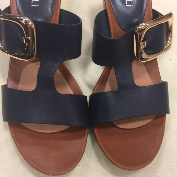 Navy with gold buckle wedge sandals - Picture 4 of 8